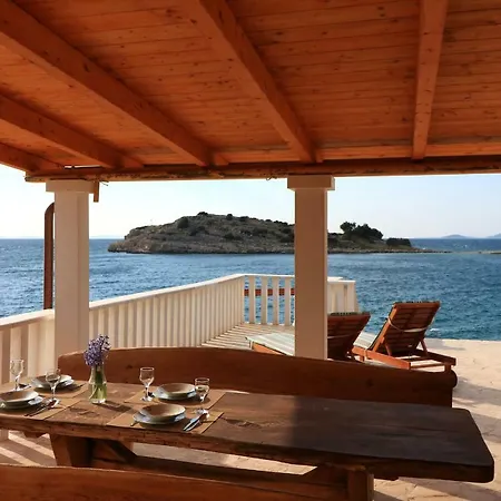 Holliday Robinson Tourism Maria Сasa de vacaciones