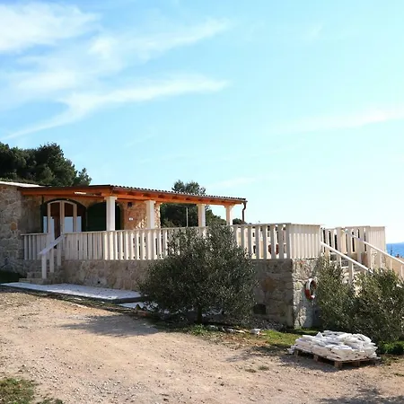 Holliday Robinson Tourism Maria Jezera