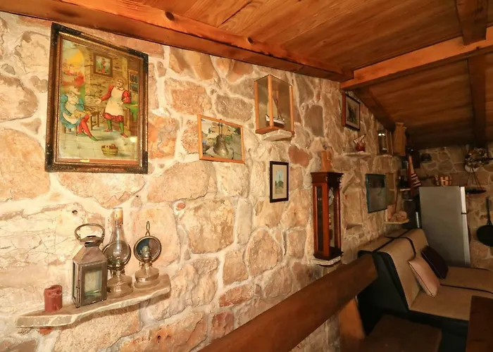 Holliday Robinson Tourism Maria Дом отдыха Езера