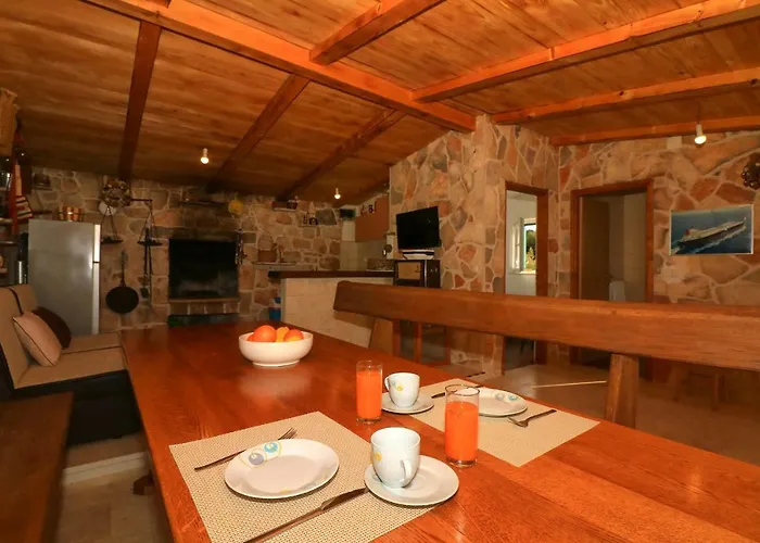 Holliday Robinson Tourism Maria Дом отдыха *