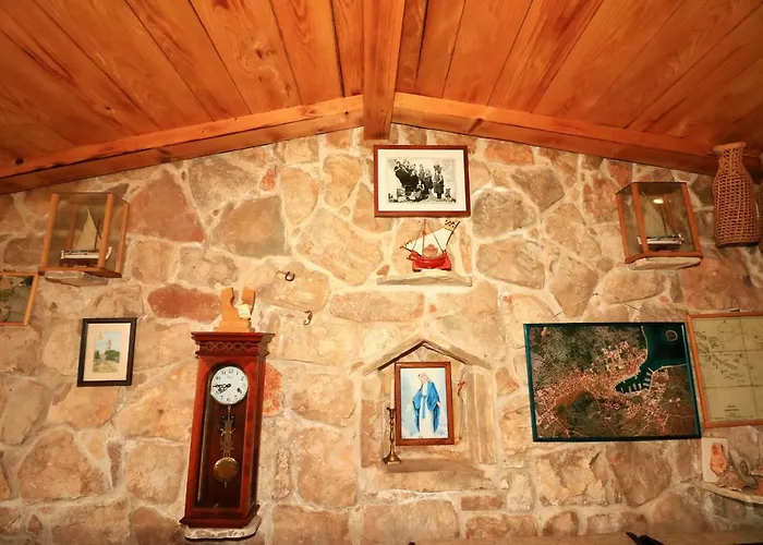 Holliday Robinson Tourism Maria * 耶泽拉