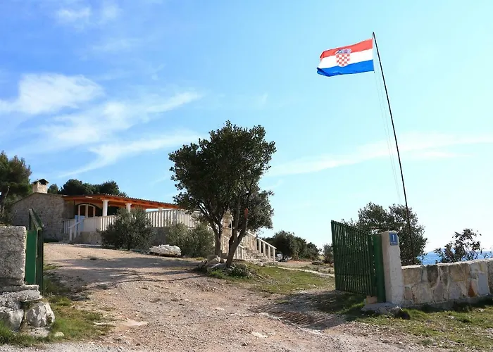 Holliday Robinson Tourism Maria Дом отдыха